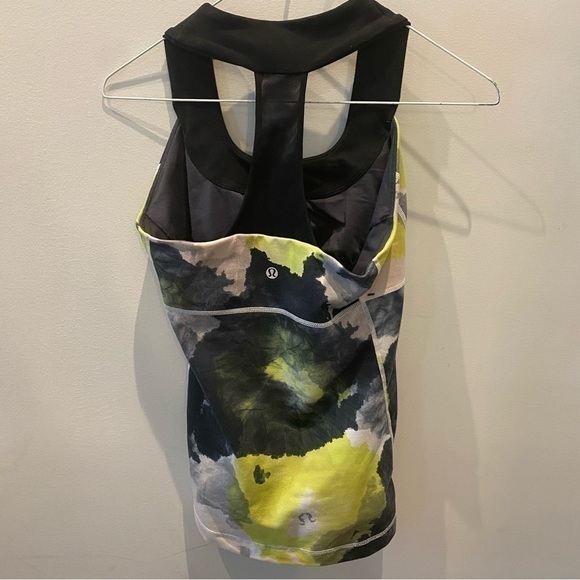 Lululemon Scoop Neck Racerback Tank Top in Citron Tinted Canvas • size US 6 - Picture 2 of 5